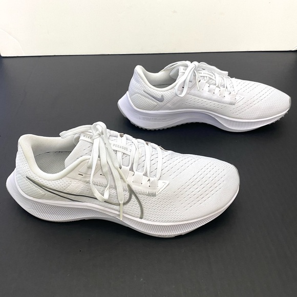 Nike Women's White Metallic Air Zoom Pegasus 38 Athletic Trainer CW7358-100 - Picture 3 of 13